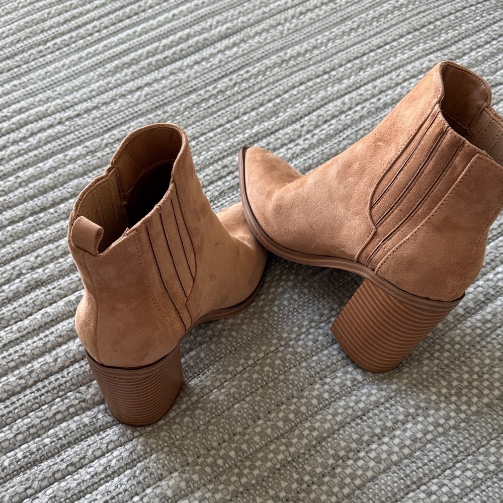 Stylish Tan Ankle Booties